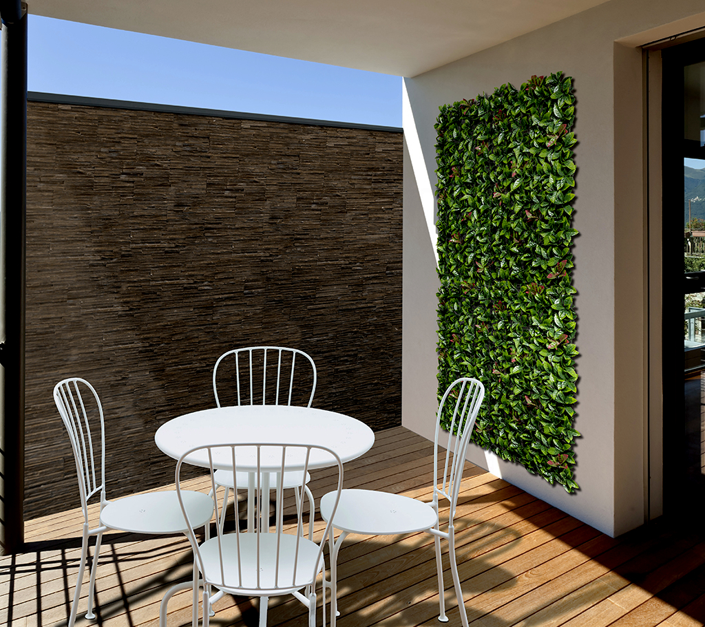 Green wall with red bean leaves Vertical Red Lauro 1x1 m