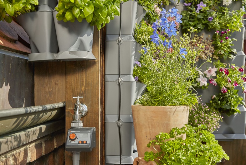 NatureUp! Vertical irrigation system for water tap