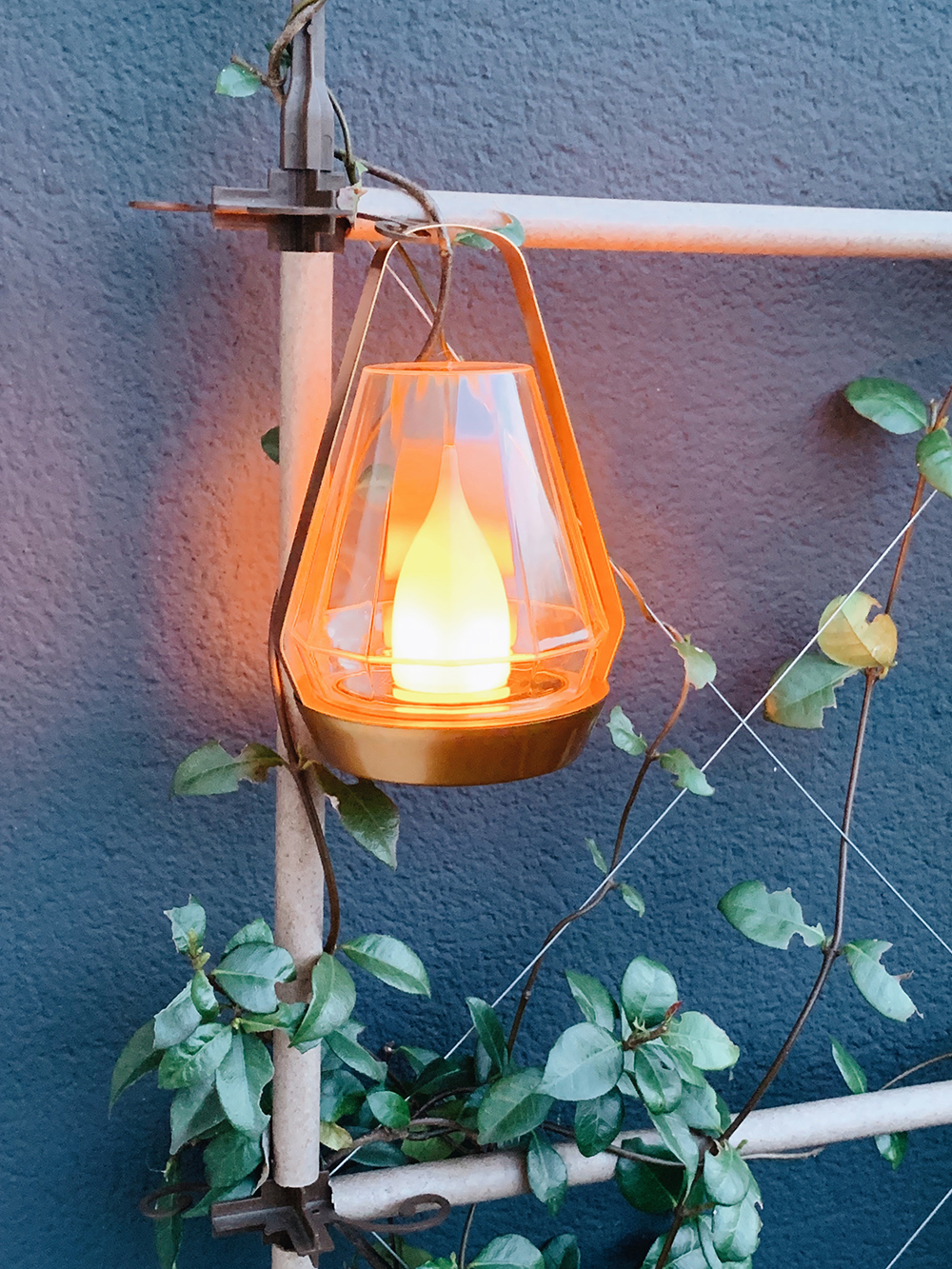 Custom Solar+USB Charging Lantern Aladin